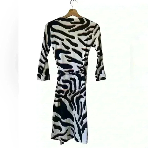 NWT Diane Von Furstenberg Julian Wrap Dress 100%  Silk - Picture 2 of 15